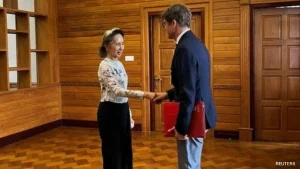 Aung San Suu Kyi Meets Red Cross Official In Rare Contact Since 2021 Coup